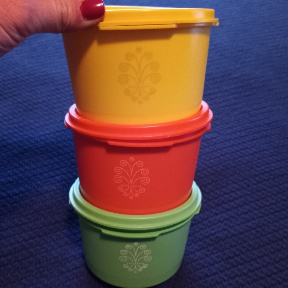 Vintage Tupperware set of 3💥💥